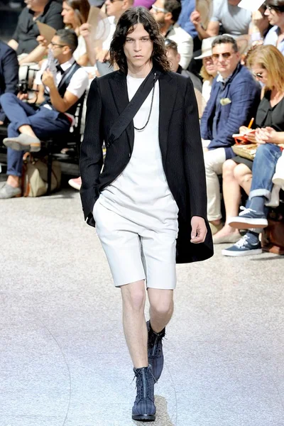 Look 35